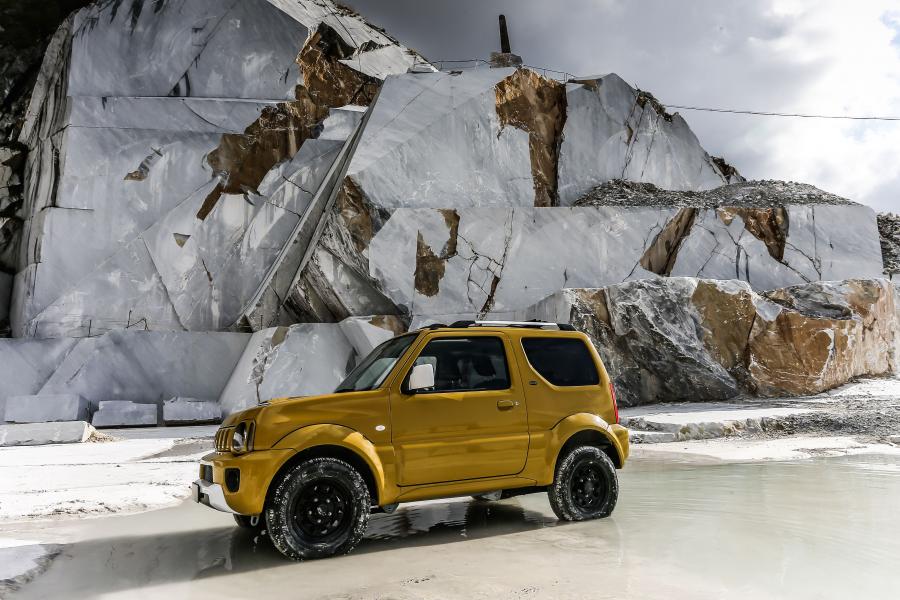 Suzuki Jimny Shinsei 2016 года  (фото 17 из 32)